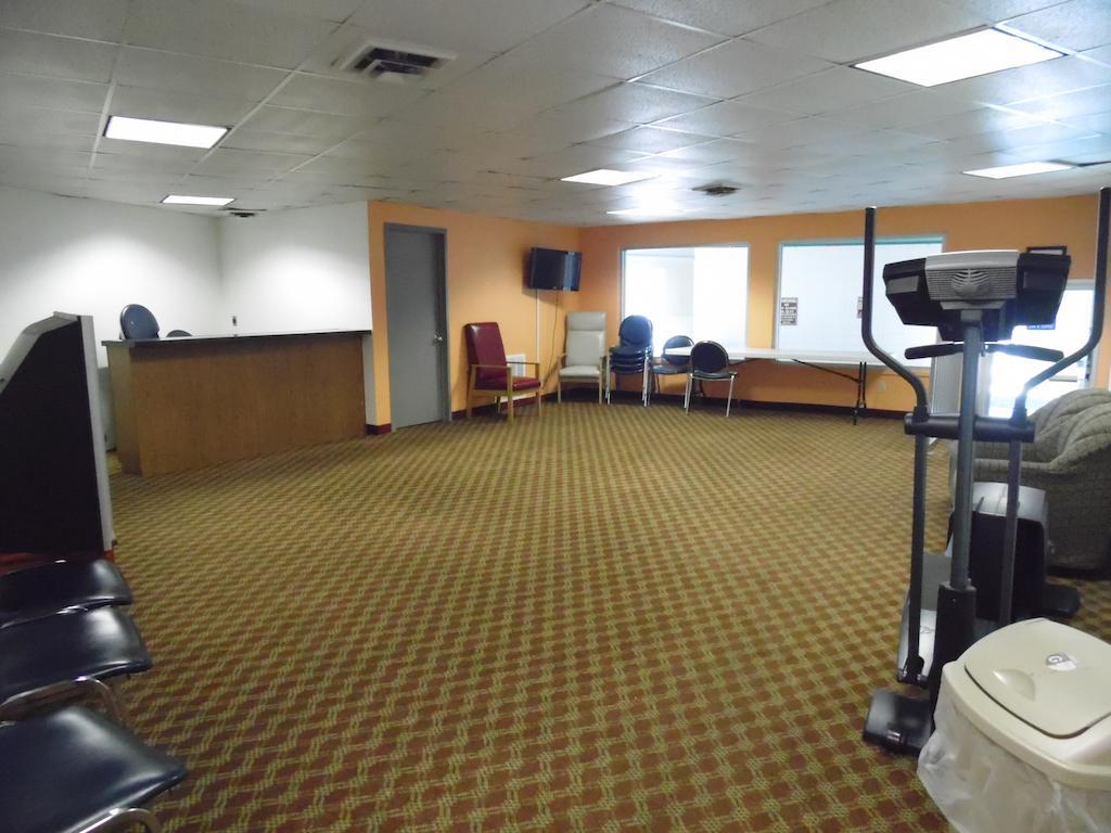 American Inn & Suites Boone Buitenkant foto