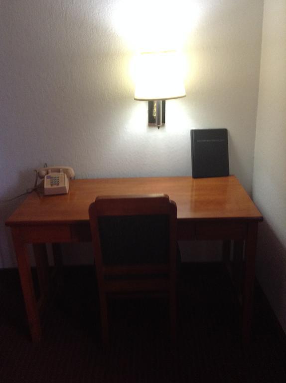 American Inn & Suites Boone Buitenkant foto